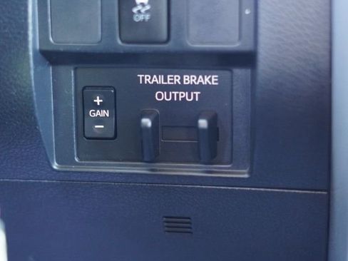 Used 2019 Toyota Tundra SR5 image 33