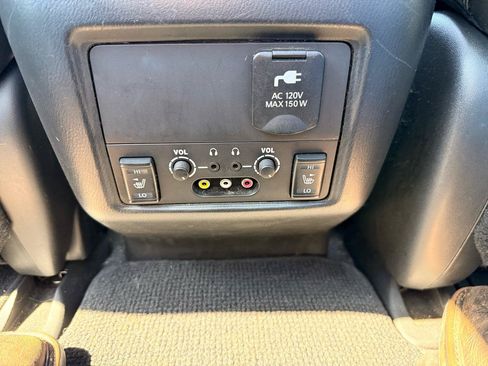 Used 2013 Nissan Pathfinder Platinum w/ Platinum Premium Pkg FWD image 15