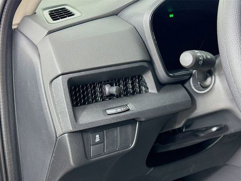 Used 2025 Honda CR-V EX image 17