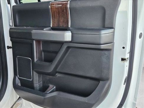 Used 2017 Ford F250 Platinum w/ Platinum Ultimate Package image 22