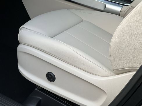 New 2026 Mercedes-Benz GLB 250 4MATIC image 12