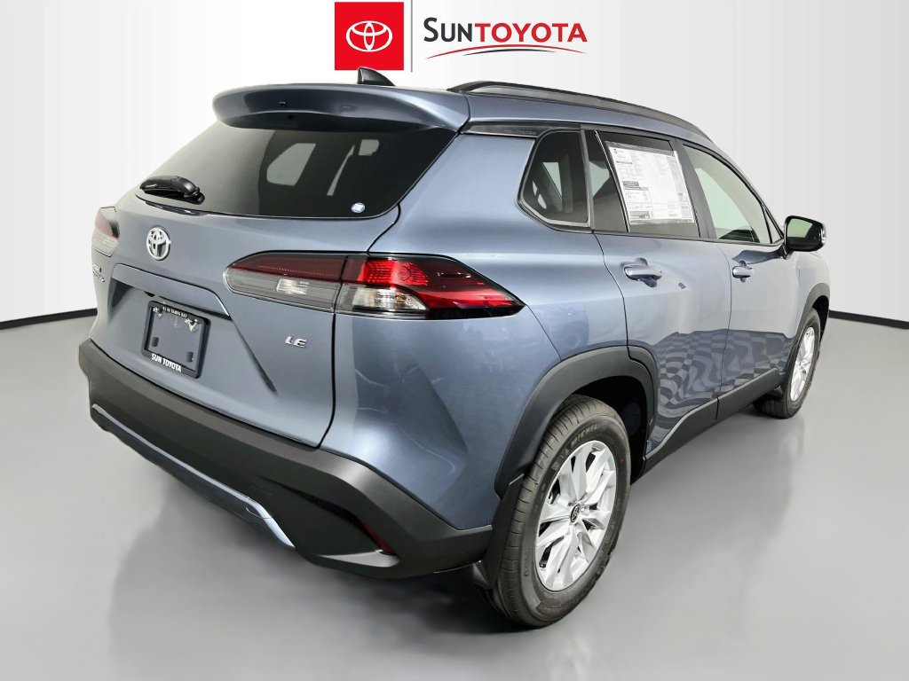 New 2026 Toyota Corolla Cross LE w/ Moonroof Package FWD image 3