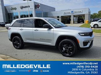 New 2025 Jeep Grand Cherokee Limited w/ Black Appearance Package video 1