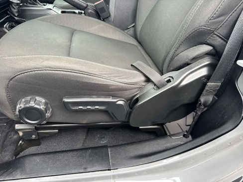 Used 2020 Jeep Wrangler Sport image 14