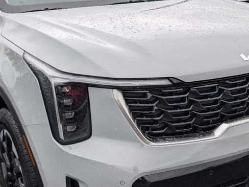 Used 2025 Kia Sorento S w/ Panoramic Sunroof Package image 10