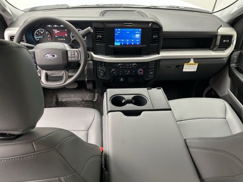 New 2026 Ford F250 XL w/ XL Chrome Package image 5