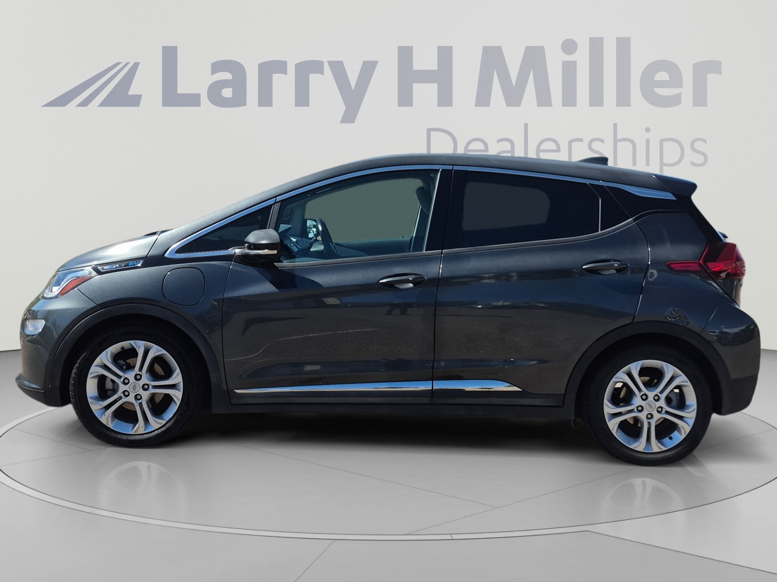Used 2017 Chevrolet Bolt LT FWD image 2