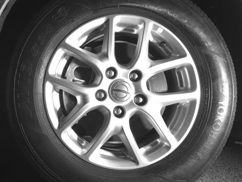 Used 2021 Chrysler Pacifica Touring-L w/ Premium & Safety Sphere Group FWD image 9