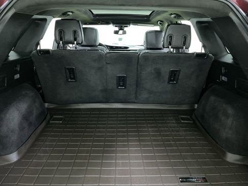 Used 2017 Cadillac XT5 Platinum w/ Driver Assist Package image 29