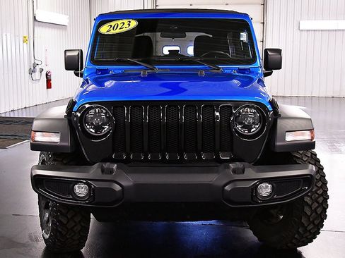 Used 2023 Jeep Wrangler Willys image 2
