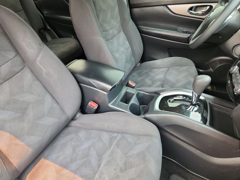 Used 2016 Nissan Rogue SV AWD/4WD image 15