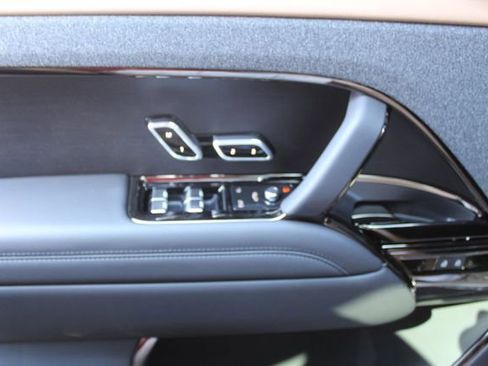 New 2025 Land Rover Range Rover Sport Dynamic SE image 18