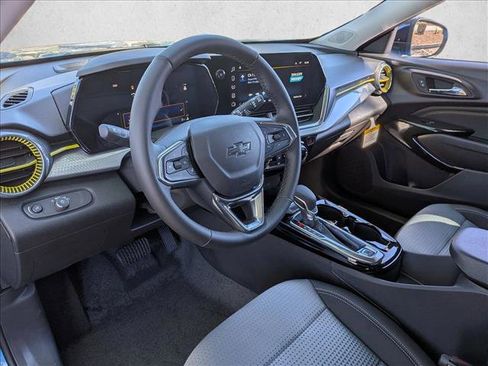 New 2026 Chevrolet Trax LT w/ Sunroof Package FWD image 3