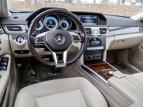 Used 2015 Mercedes-Benz E 350 4MATIC Sedan image 9
