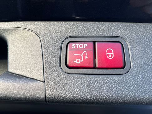 Certified 2022 Mercedes-Benz GLC 300 4MATIC w/ AMG Line image 19