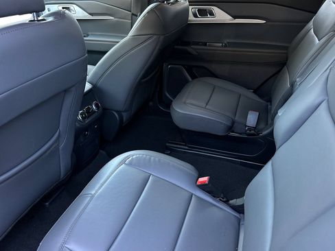 New 2026 Ford Explorer Active w/ Active Comfort Package RWD image 11