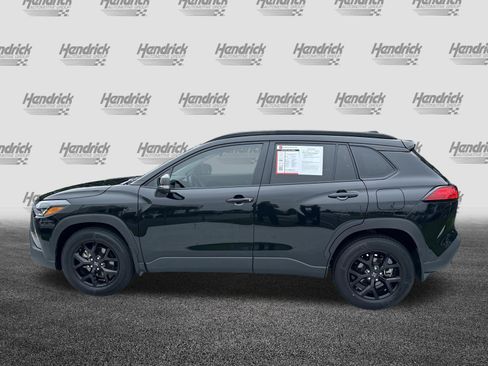 Certified 2025 Toyota Corolla Cross LE FWD image 7