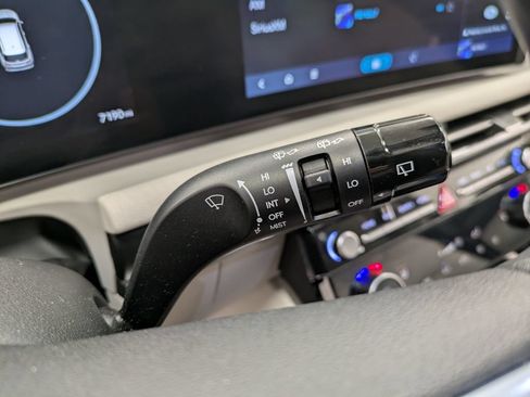 Certified 2025 Hyundai Tucson SEL AWD/4WD image 18