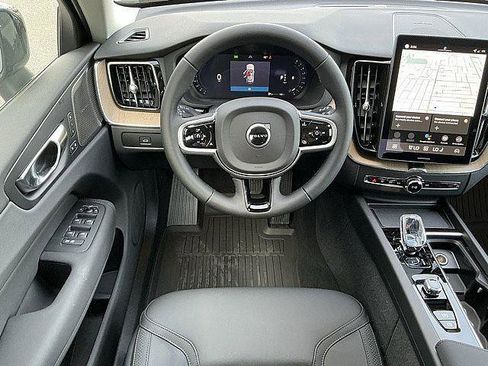 New 2026 Volvo XC60 B5 Plus w/ Protection Package Premier AWD/4WD image 5