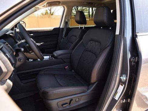 New 2026 Nissan Pathfinder Platinum image 25