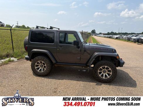Used 2014 Jeep Wrangler Rubicon AWD/4WD image 10