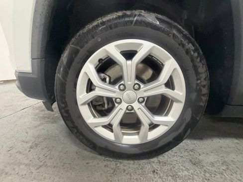 Used 2024 Jeep Compass Latitude AWD/4WD image 12