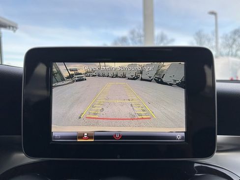 Used 2018 Mercedes-Benz GLC 300 4MATIC image 21