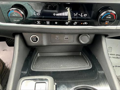 Used 2023 Nissan Rogue SV AWD/4WD image 19