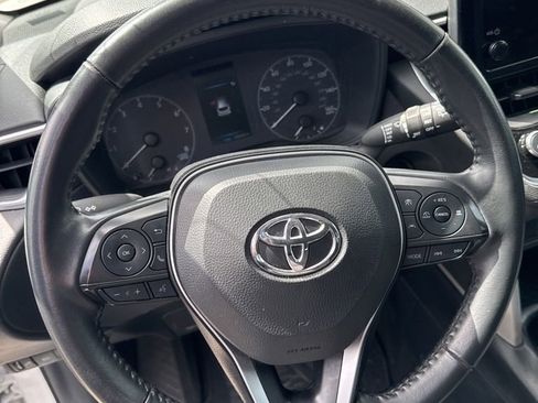 Used 2024 Toyota Corolla Cross LE FWD image 12