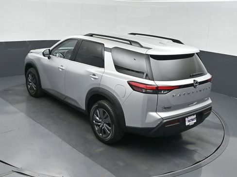 Used 2024 Nissan Pathfinder SV AWD/4WD image 36