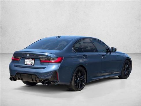 Used 2025 BMW M340i w/ Premium Package RWD image 5