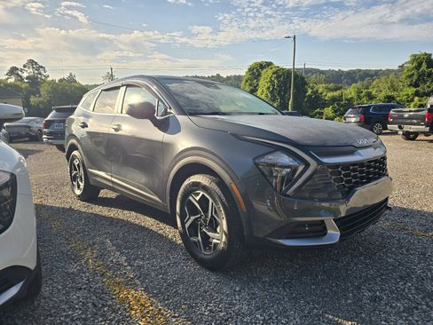 Used 2023 Kia Sportage LX AWD/4WD image 5