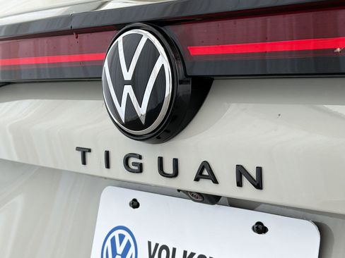 New 2026 Volkswagen Tiguan SE R-Line image 31