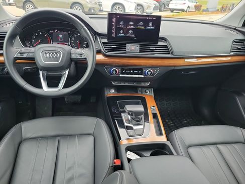 Used 2023 Audi Q5 2.0T Premium w/ Convenience Package AWD/4WD image 8