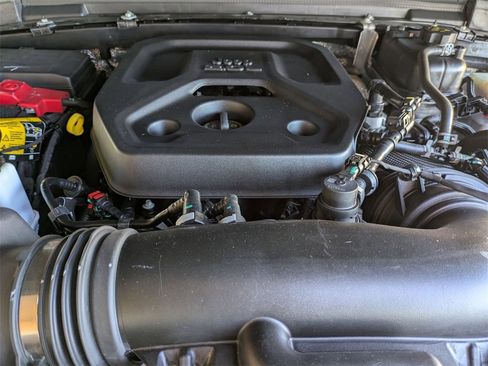 Used 2024 Jeep Wrangler Sport S image 36