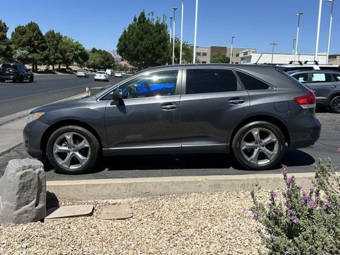 Used 2010 Toyota Venza FWD image 6