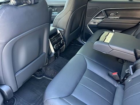 New 2026 Land Rover Range Rover SE image 11