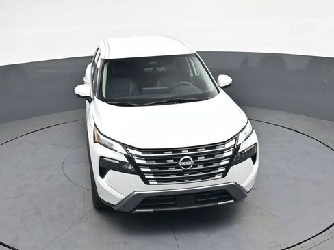 Used 2024 Nissan Rogue SL FWD image 42