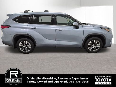Used 2022 Toyota Highlander XLE image 8