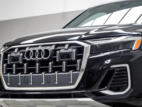 Used 2025 Audi Q7 3.0T Premium Plus AWD/4WD image 2