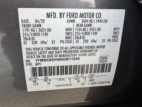 Used 2022 Ford Explorer XLT w/ Equipment Group 202A AWD/4WD image 31