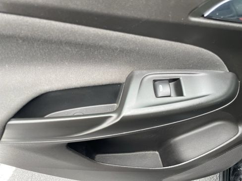 Certified 2023 Chevrolet Bolt EUV LT FWD image 36