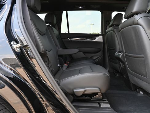 Used 2025 Cadillac XT6 Sport w/ LPO, Floor Liner Package image 23