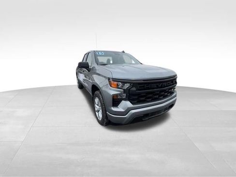 Certified 2025 Chevrolet Silverado 1500 Custom image 2