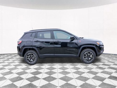 New 2026 Jeep Compass Trailhawk image 10