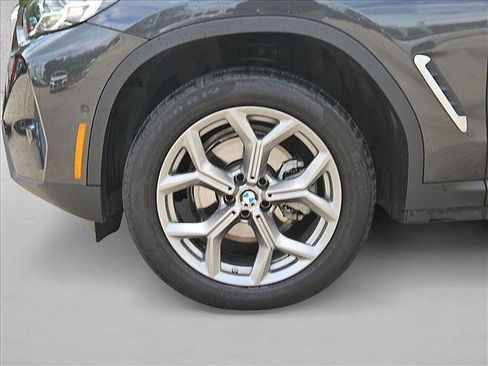 Used 2025 BMW X4 xDrive30i AWD/4WD image 22