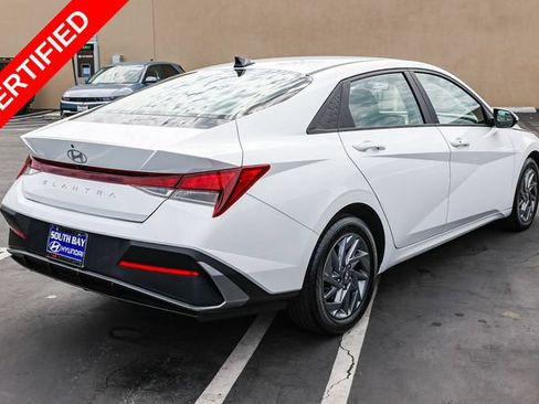 Certified 2024 Hyundai Elantra SEL FWD image 6