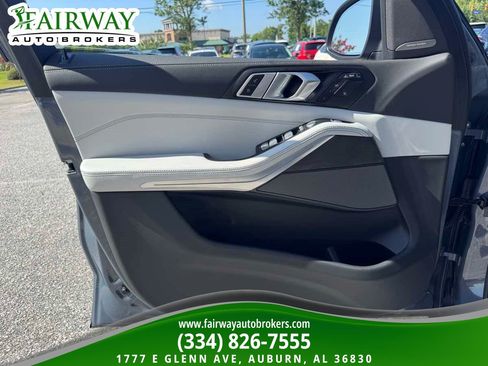 Used 2025 BMW X7 xDrive40i w/ Premium Package AWD/4WD image 31