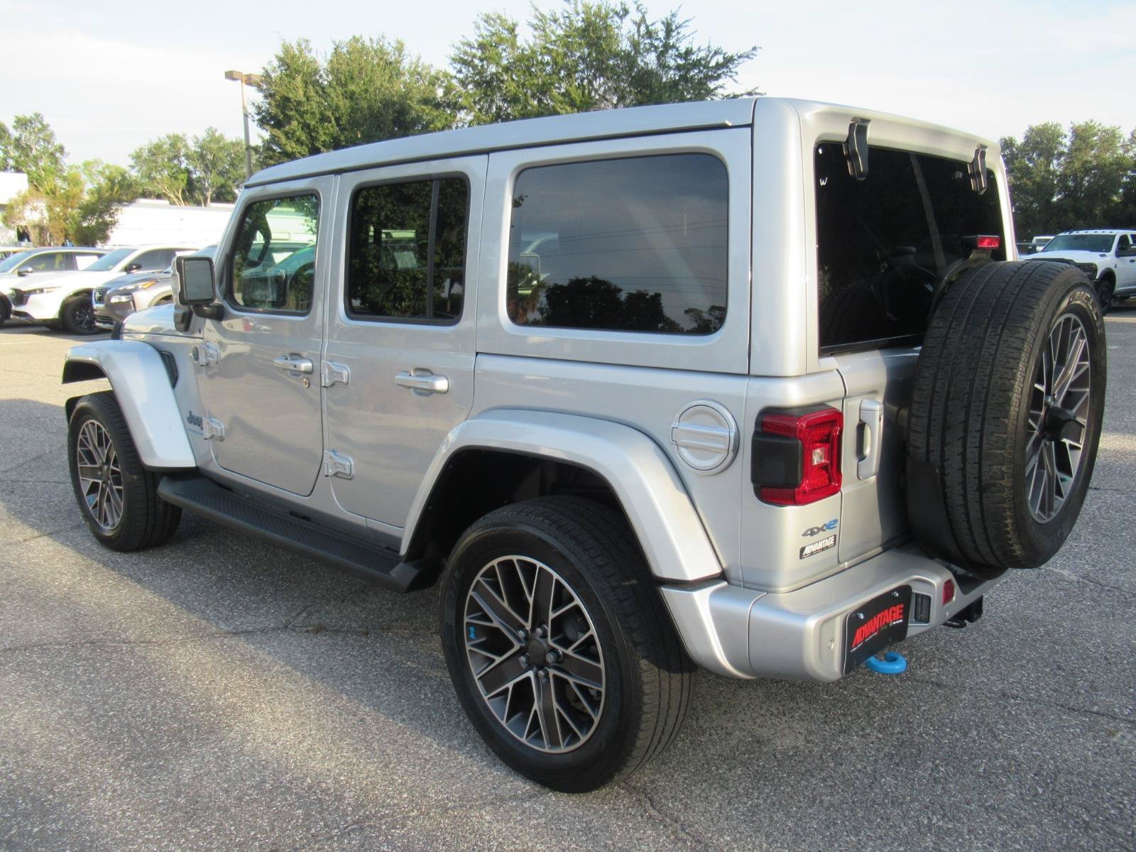 Certified 2023 Jeep Wrangler Unlimited Sahara AWD/4WD image 5