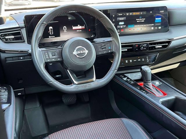 Used 2025 Nissan Kicks SR AWD/4WD image 14